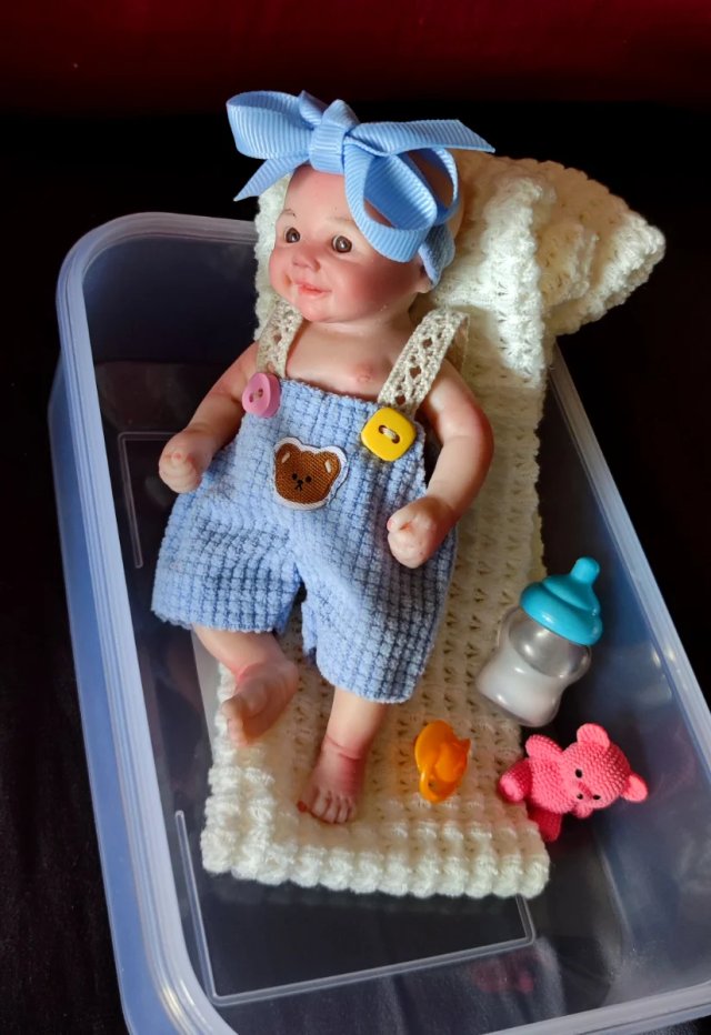 Mini reborn silicona niña 15cm