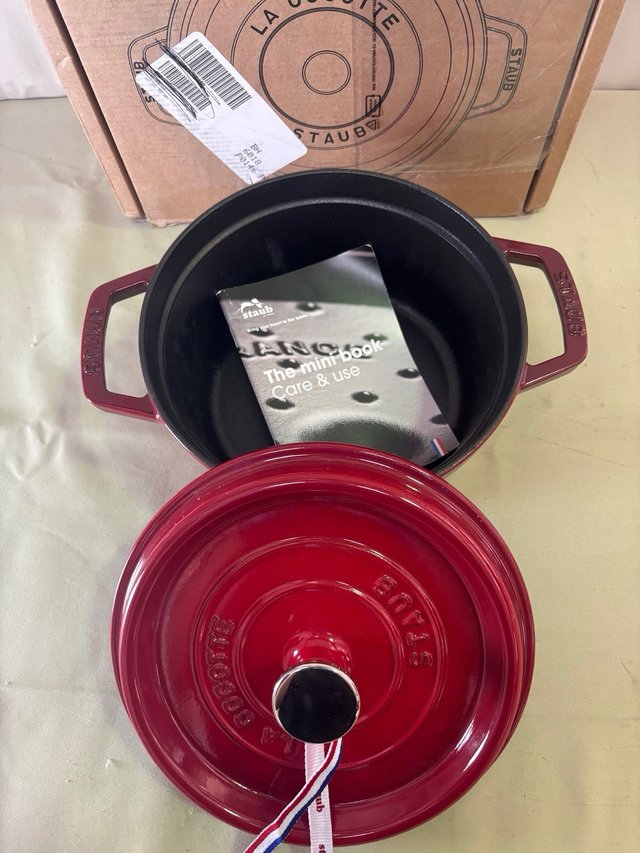Olla Staub Roja