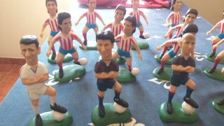 Lote jugadores fútbol goma dura antiguos