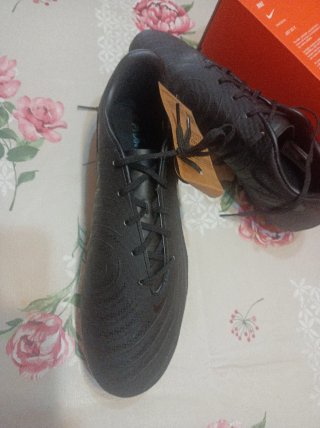 Botas de Fútbol Nike Talla 44.5 Negras