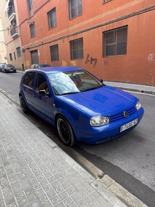 Volkswagen Golf 2000