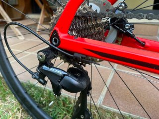 Bicicleta de carretera BMC Roadmachine 02 en color
