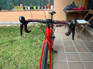 Bicicleta de carretera BMC Roadmachine 02 en color