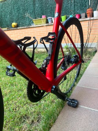 Bicicleta de carretera BMC Roadmachine 02 en color