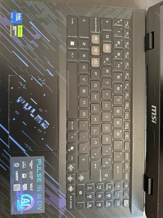 Portátil MSI Negro Multicolor