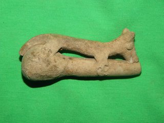 Silbato de terracota prehispánico