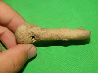 Silbato de terracota prehispánico