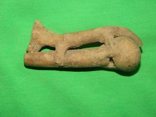 Silbato de terracota prehispánico