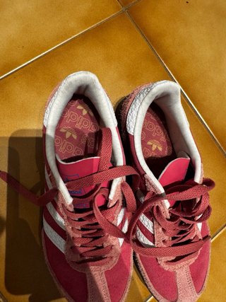 Zapatillas Adidas Rosas y Blancas