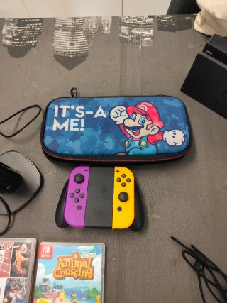 Nintendo Switch Azul/Rojo + Accesorios