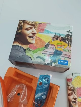 Scatola Nokia 3200 con accessori