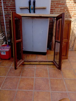 Ventana de madera rústico