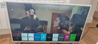 Smart TV Grundig 43 4K Blanca