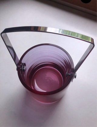 Cubiteras de cristal morado