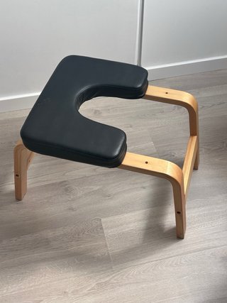 Banco de Yoga Negro