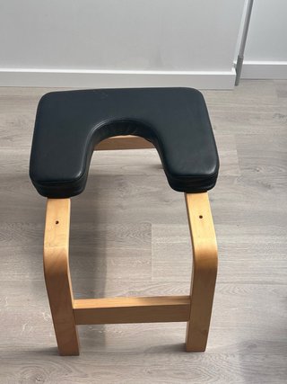 Banco de Yoga Negro