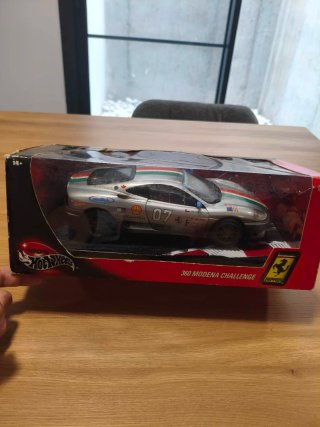 Ferrari 360 Modena Challenge 1/18 Dirty HOTWHEELS