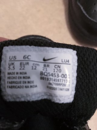 Nike n. 22 + 4 paia calzini
