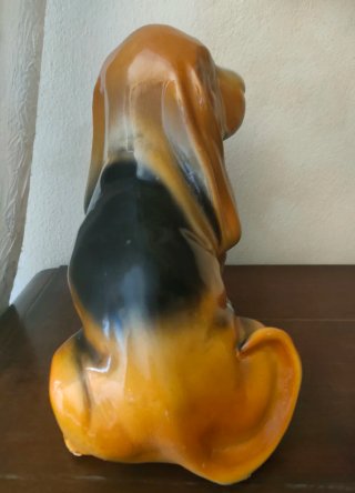 Scultura ceramica di King Basset Hound Vintage
