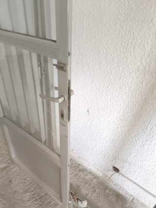 Puerta exterior de aluminio para patio