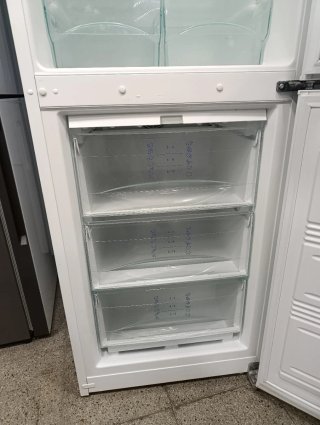 Nevera Liebherr 1.80x55cm No Frost