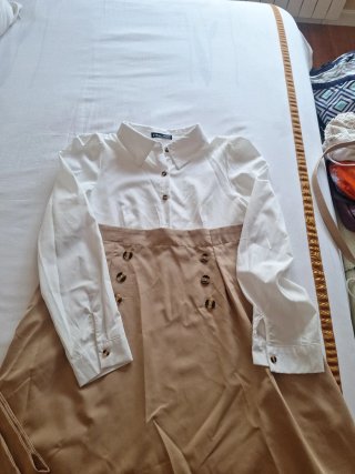 Vestido mujer manga larga beige y blanco