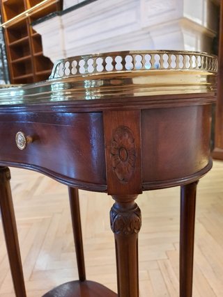 Mesa Auxiliar Luis XVI Madera y Metal