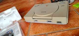 Playstation 1 con scatola completa e lettore nuovo