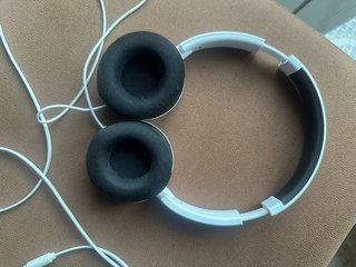 Auriculares Cascos Blancos y Negros