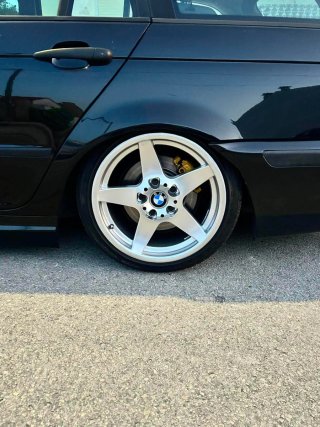 Vendo o cambio Llantas BMW Rondell 0021 17" 5x120
