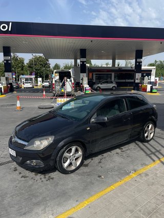 Opel Astra GTC 2007 - 3p- 120cv - Techo panorámico