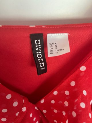 Vestido Divided de H&M rojo lunares