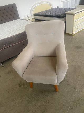 Butaca beige de tela