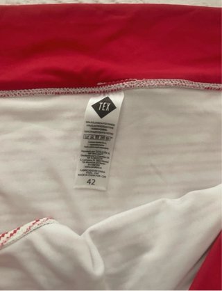 Bañador premamá rayas rojas y blancas