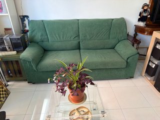 Sofá verde de tela