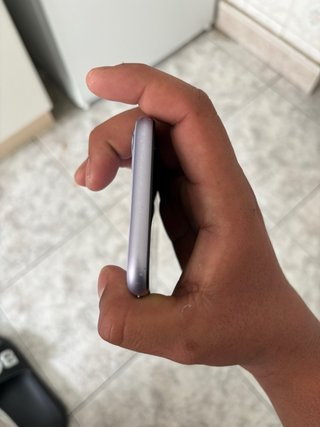 iPhone 11 Viola