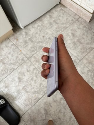 iPhone 11 Viola