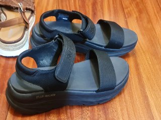 Sandalias GEOX Y Skechers D'LUX Walker 37