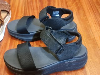 Sandalias GEOX Y Skechers D'LUX Walker 37