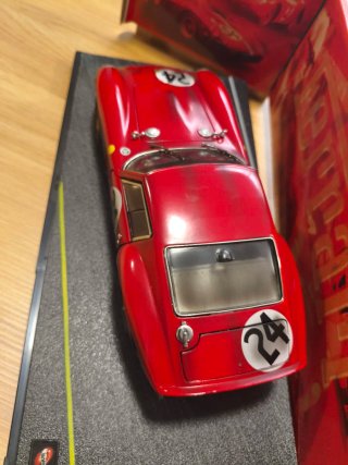 Ferrari 250 GTO 1/18 Hot Wheels