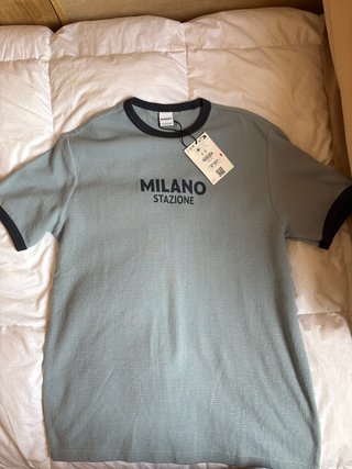 Camiseta Bershka MILANO STAZIONE Talla S