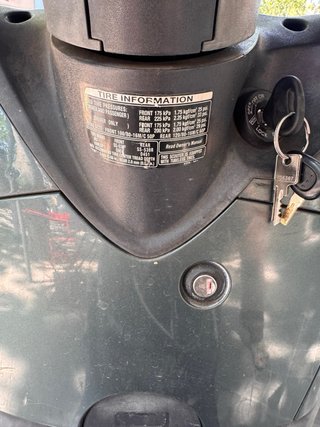 Honda SH 125 Scooter verde oscuro