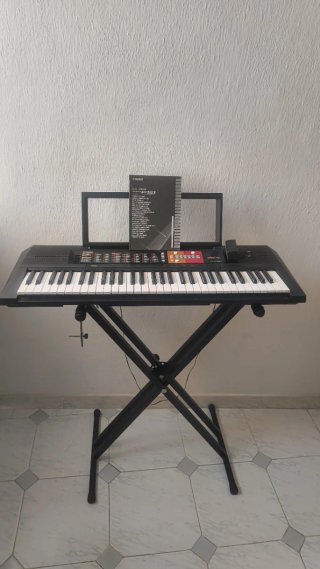 Teclado Yamaha PSR-F51