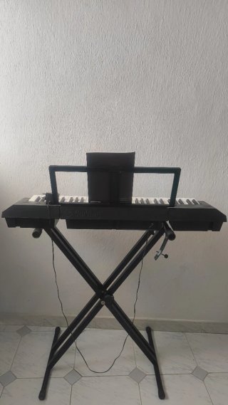 Teclado Yamaha PSR-F51