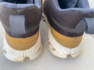 Zapatillas On Running Cloud Hi Waterproof T 44.5