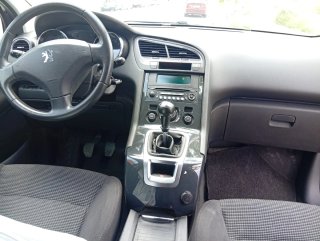 Peugeot 5008 2010