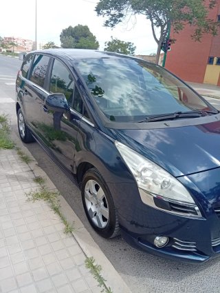 Peugeot 5008 2010