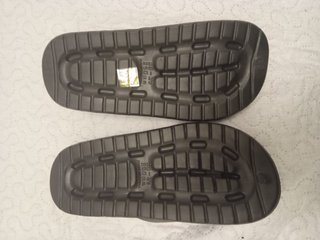 Chanclas Hello Kitty Negras