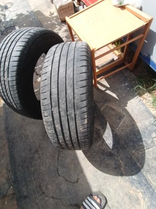 2 Ruedas de coche
