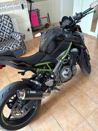 Kawasaki Z900 Apta A2 Negra/Verde